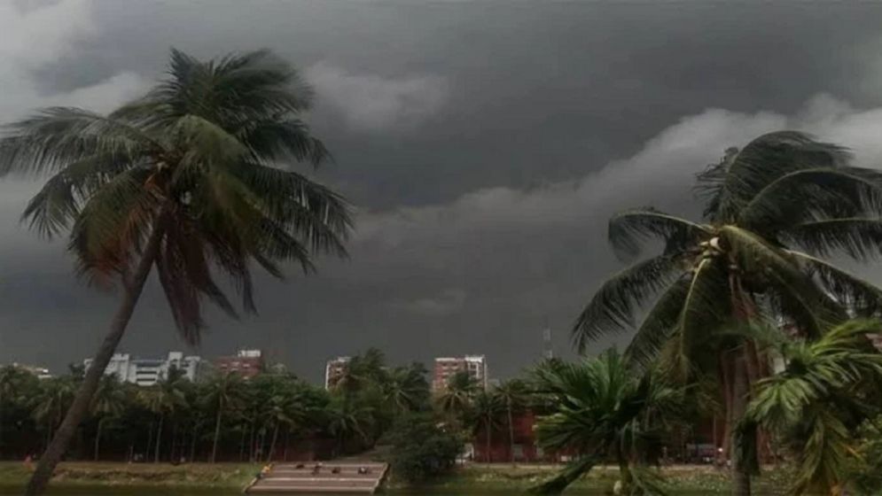 ১৯ জেলায় ৬০ কিমি বেগে ঝড়ের শঙ্কা