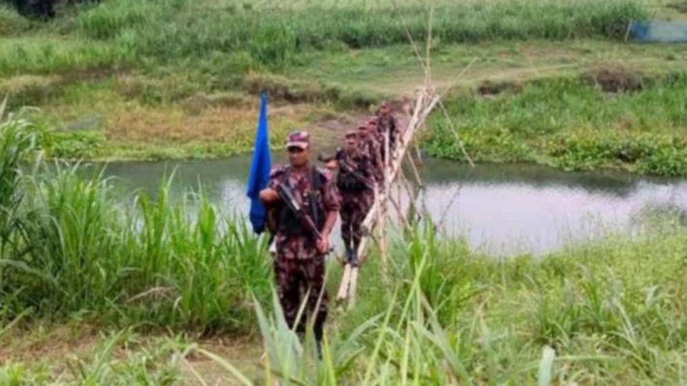 কুষ্টিয়া সীমান্তে ১২ জনকে পুশইনের চেষ্টা, বিজিবি-এলাকাবাসীর প্রতিরোধ
