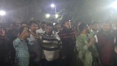 শাহবাগে ছাত্রশিবিরের বিরুদ্ধে ছাত্রদলের বিক্ষোভ
