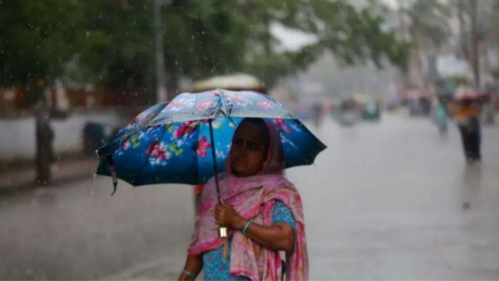 ঢাকাসহ সারা দেশে ভারী বর্ষণের আভাস