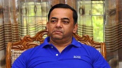 সাবেক আইজিপি বেনজীর আহমেদ দুবাইয়ে গ্রেপ্তার