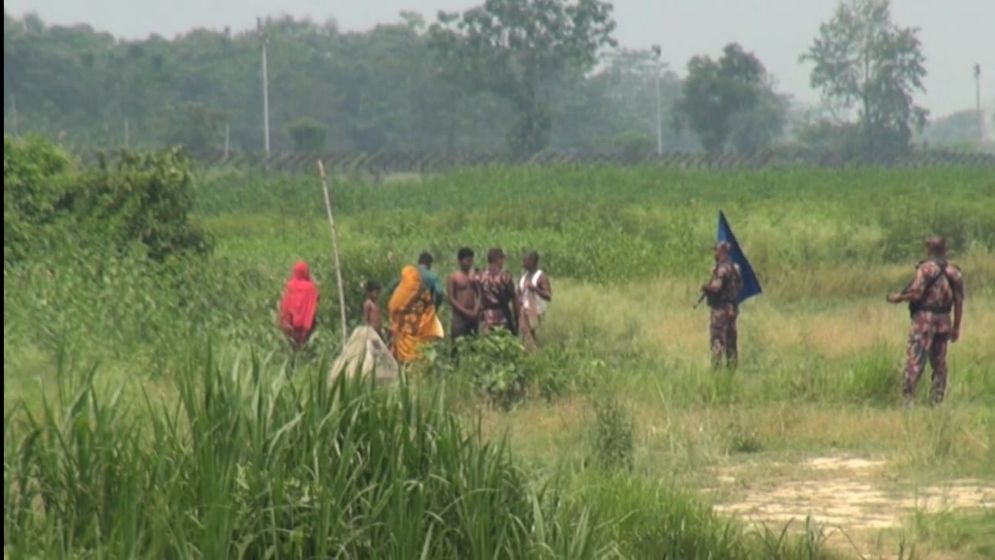 শূন্যরেখায় থাকা ১২ জনকে তিন দিন পর ফেরত নিল বিএসএফ