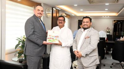 ভূমিমন্ত্রীর সঙ্গে মার্কিন রাষ্ট্রদূতের সৌজন্য সাক্ষাৎ