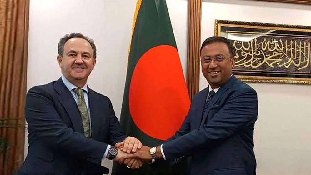 পররাষ্ট্র উপদেষ্টার সঙ্গে স্পেনের রাষ্ট্রদূতের সৌজন্য সাক্ষাৎ