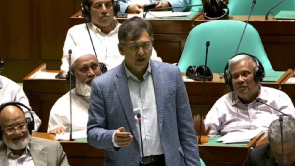 সংসদের কোনো এমপি ঋণখেলাপি নন, হতে পারেন ঋণগ্রস্ত: স্বরাষ্ট্রমন্ত্রী