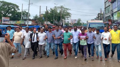 নিষিদ্ধ আ.লীগের ‘নৈরাজ্যের’ প্রতিবাদে সুনামগঞ্জে যুবদলের বিক্ষোভ