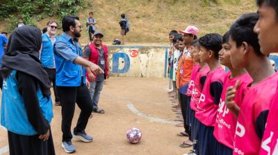 ইউএনএইচসিআর’র শুভেচ্ছাদূত হয়ে রোহিঙ্গা ক্যাম্পে তাহসান