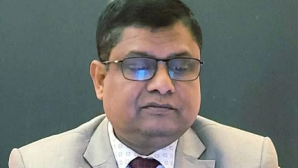 বড় ভাই বিএনপি নেতা হওয়ায় পদোন্নতিবঞ্চিত যুগ্ম সচিব রথীন্দ্রনাথ