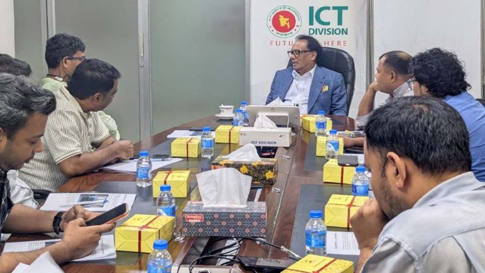 ‘টেলিটক বিক্রি’ ও ‘নগদ’ নিয়ে সরকারের অবস্থান স্পষ্ট করলেন মন্ত্রী