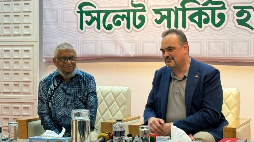 সিলেটে প্রবাসী কল্যাণমন্ত্রীর সঙ্গে মার্কিন রাষ্ট্রদূতের সৌজন্য সাক্ষাৎ