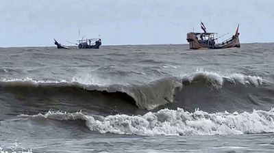 বঙ্গোপসাগরে ট্রলারডুবি, ৬ জেলে এখনও নিখোঁজ