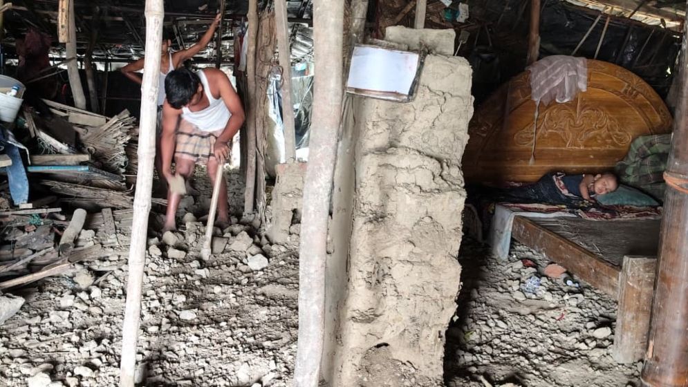 চট্টগ্রামে কমছে বন্যার পানি, বাড়ছে মানুষের দুর্ভোগ