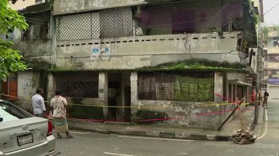 মোহাম্মদপুরে ভবন হেলে পড়ার একদিন পরও আসেনি সংশ্লিষ্ট কর্তৃপক্ষ