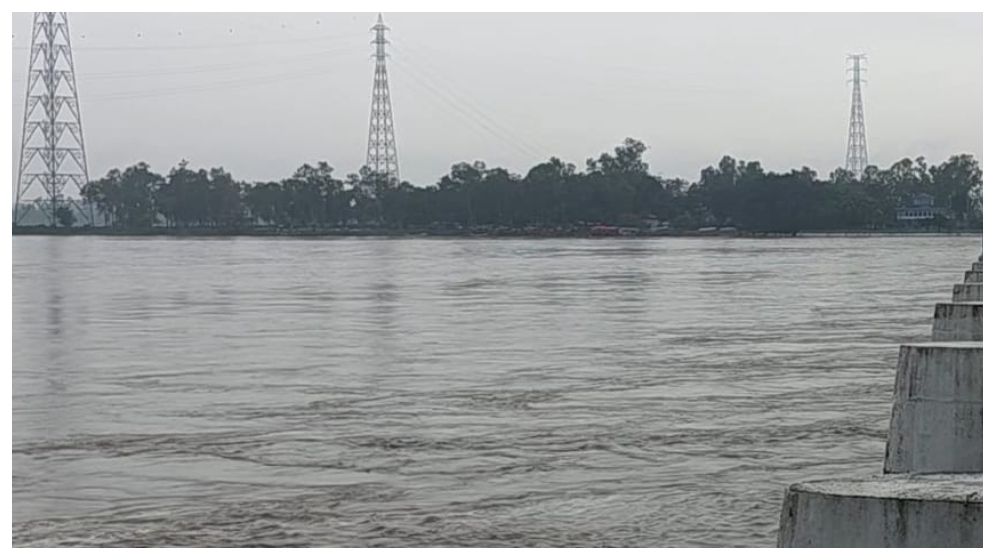 তিস্তায় রেড অ্যালার্ট, গজলডোবার সব গেট খোলায় বিপদসীমার উপরে পানি