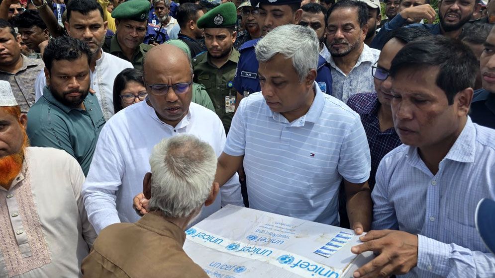 বন্যায় ক্ষতিগ্রস্তদের পুনর্বাসনে কাজ করছে সরকার: প্রতিমন্ত্রী অমিত