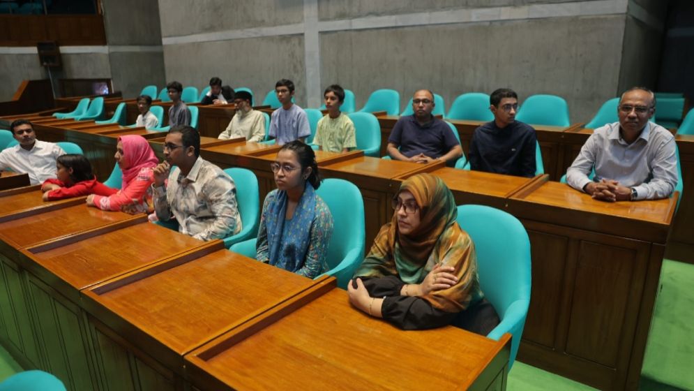 এআই অলিম্পিয়াডে স্বর্ণজয়ী শিক্ষার্থীদের ইচ্ছা পূরণ করলেন প্রধানমন্ত্রী