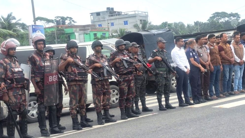 গোপালগঞ্জে ৫ প্লাটুন বিজিবি মোতায়েন