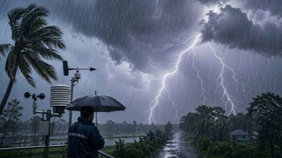 দুপুরের মধ্যে ৮ জেলায় বজ্রবৃষ্টির শঙ্কা, নদীবন্দরে সতর্ক সংকেত