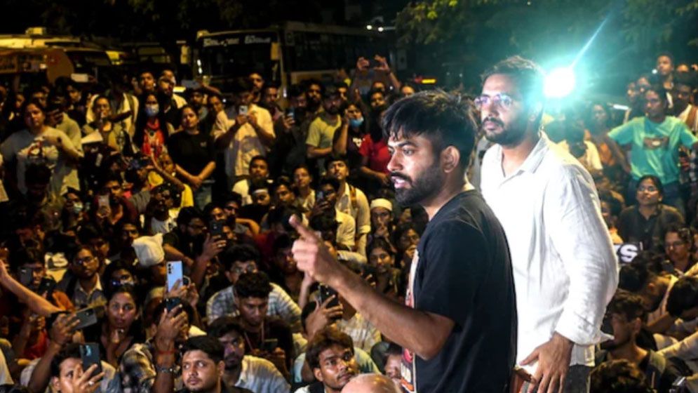 ককরোচ জনতা পার্টির আন্দোলনে যোগ দিচ্ছেন পাঞ্জাব কৃষকরা