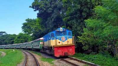 রাজশাহীর সঙ্গে সারা দেশের রেল যোগাযোগ বন্ধ