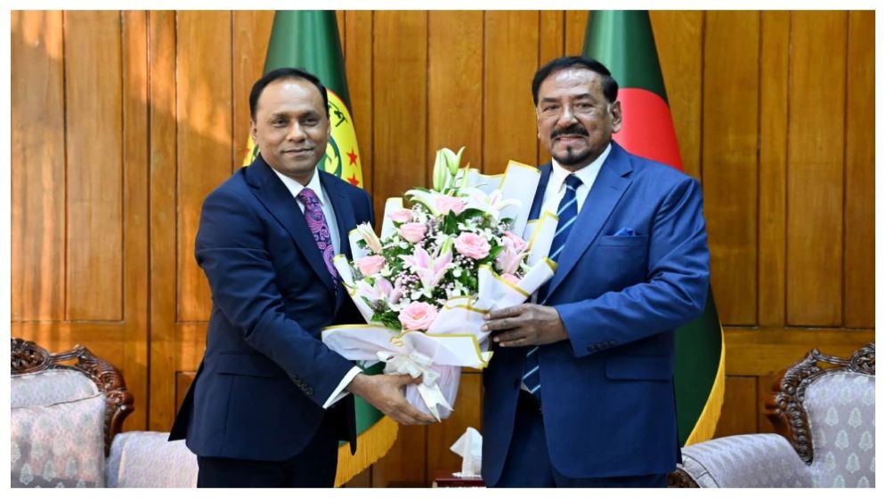 ভারপ্রাপ্ত রাষ্ট্রপতির দায়িত্ব গ্রহণ করায় স্পিকারকে ফুলেল শুভেচ্ছা