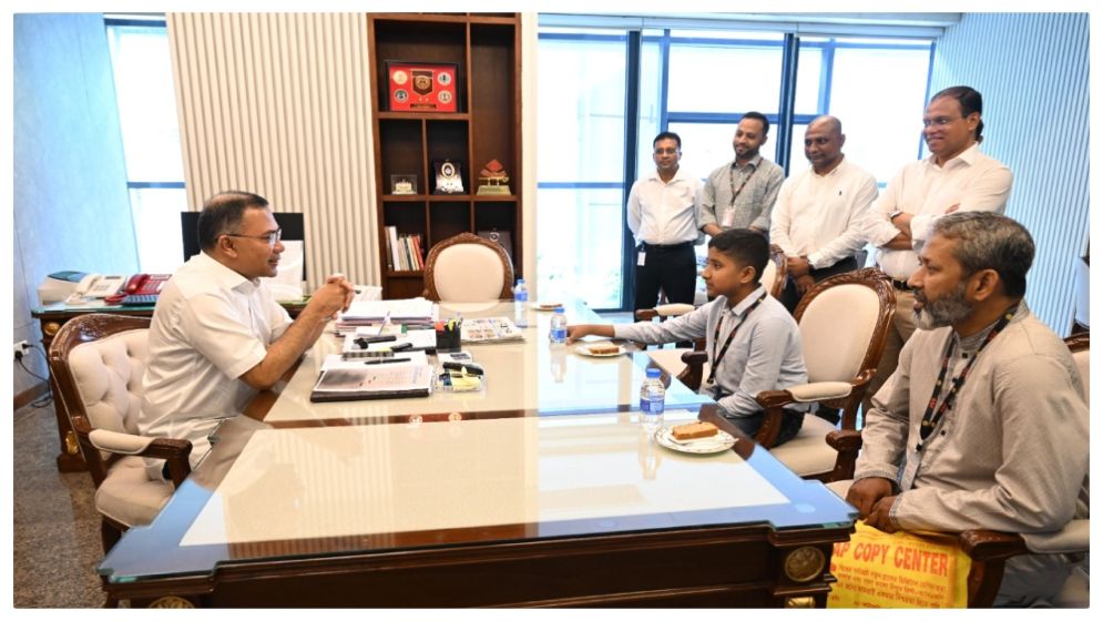 প্রধানমন্ত্রীর সঙ্গে দেখা করল ভুবন ভোলানো হাসিতে মন জয় করা সেই তাহসিন