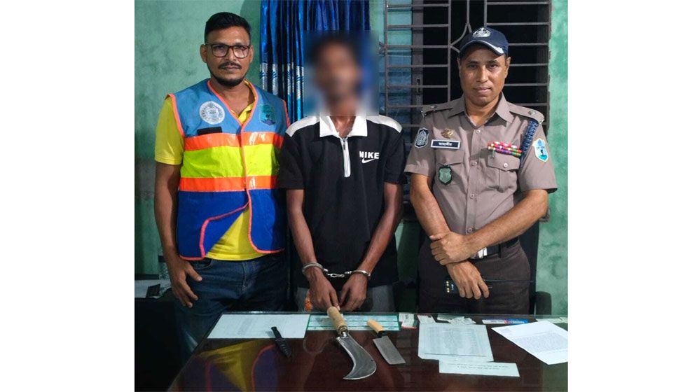 শীতলক্ষ্যায় ডাকাতির প্রস্তুতিকালে আটক ১, অস্ত্র উদ্ধার