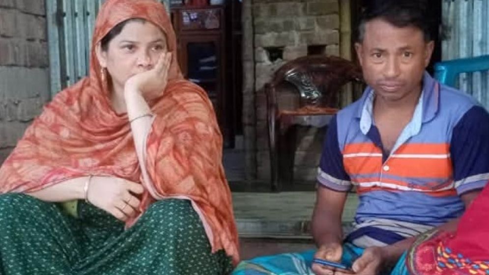 ‘আমি ভারতীয় নাগরিক অথচ আমাকে বাংলাদেশি বলে জোর করে পাঠিয়ে দেওয়া হয়েছে’