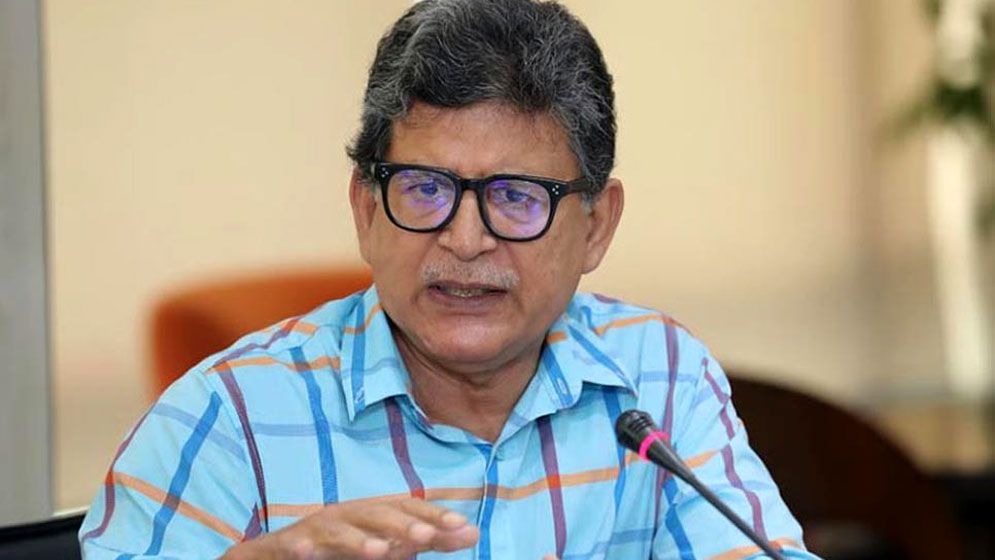 অন্তর্বর্তী সরকার তরুণদের ভুল পথে ‘গাইড’ করেছে: হোসেন জিল্লুর