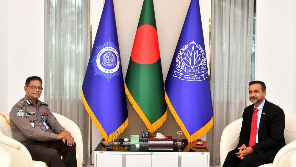 আইজিপির সঙ্গে এফবিআই প্রতিনিধিদলের সাক্ষাৎ