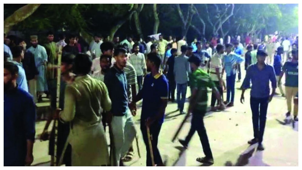 বেগম রোকেয়া বিশ্ববিদ্যালয়ে ছাত্রদল-শিবির ধাওয়া-পাল্টা ধাওয়া, কয়েকজন আহত