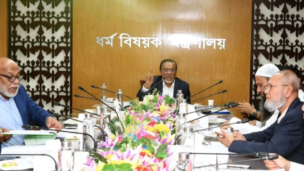 ইমাম-মুয়াজ্জিনসহ ২ লাখ ৫৬ হাজার ধর্মীয় কর্মী পাবেন মাসিক সম্মানি
