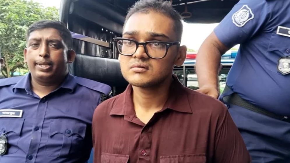 জাতীয় সংসদের হুইপ দুলুকে গুলির চেষ্টা, নাটোরে যুবক আটক
