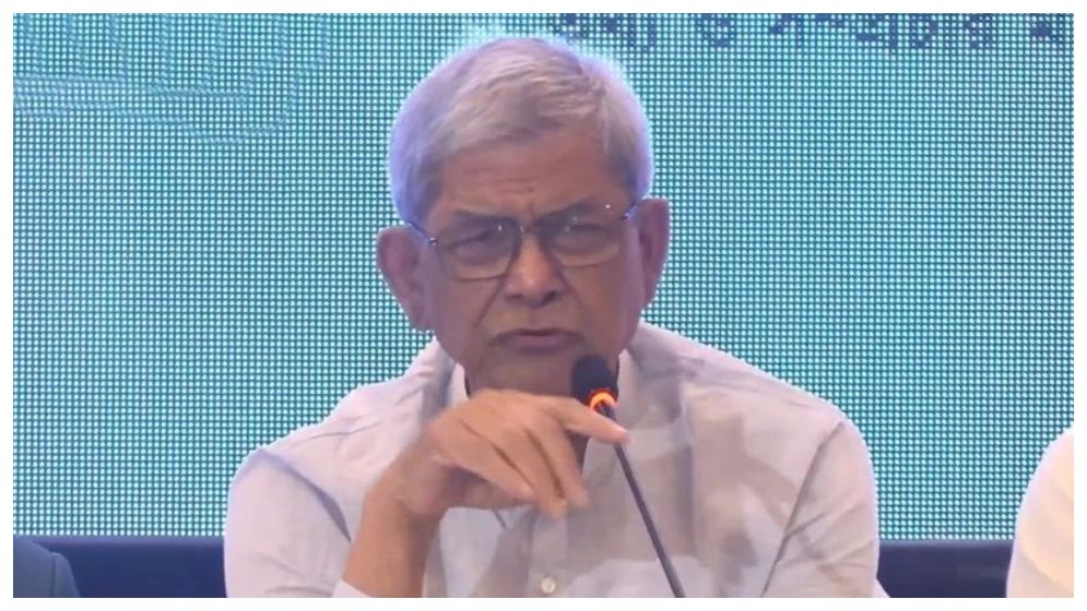 সরকারকে চোখে চোখে রাখবেন, ভুল করলে তুলে ধরবেন: মির্জা ফখরুল