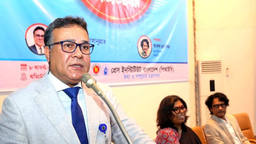 দায়িত্বশীল সাংবাদিকতাই দেশকে এগিয়ে নিতে পারে: ভিসি আমানুল্লাহ