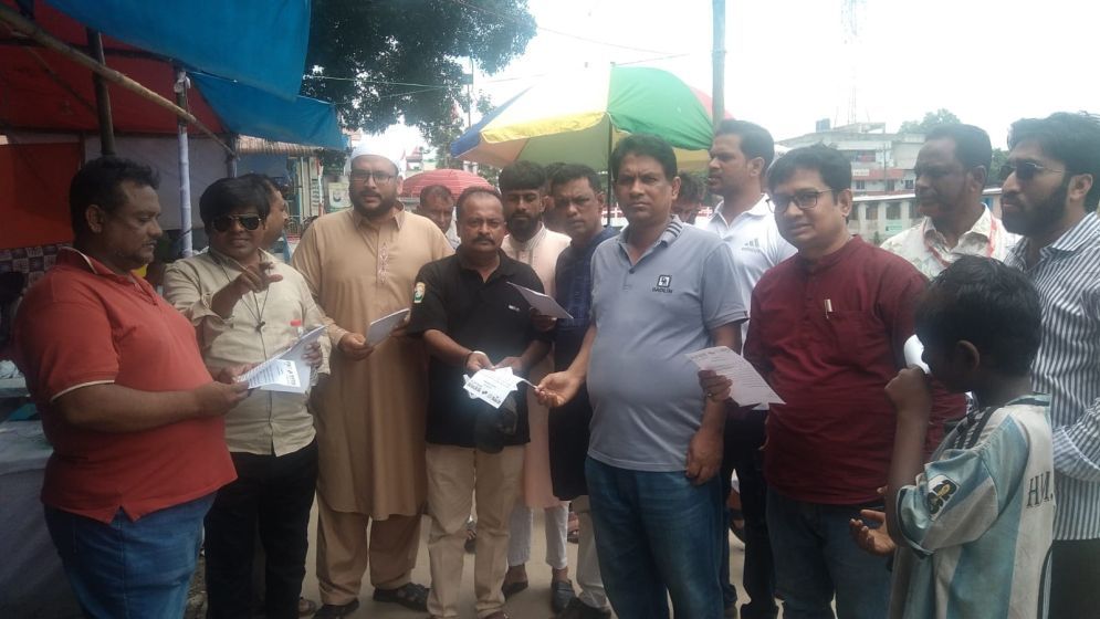 ট্রেনে পাথর না ছোঁড়ার আহ্বান বসুন্ধরা শুভসংঘের