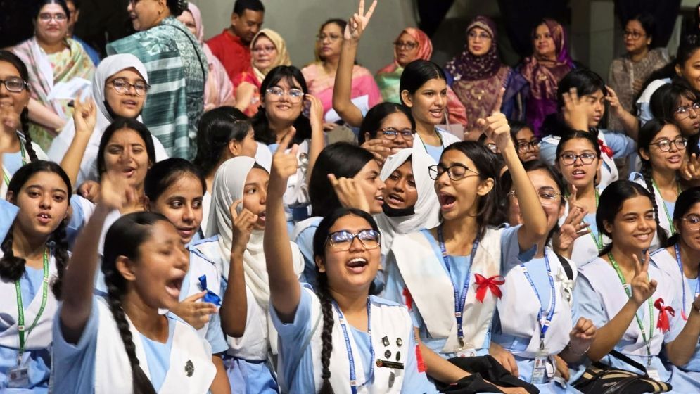 এসএসসিতে এবার জিপিএ-৫ পেলো ১ লাখ ১৬ হাজার ৬৭৬ জন
