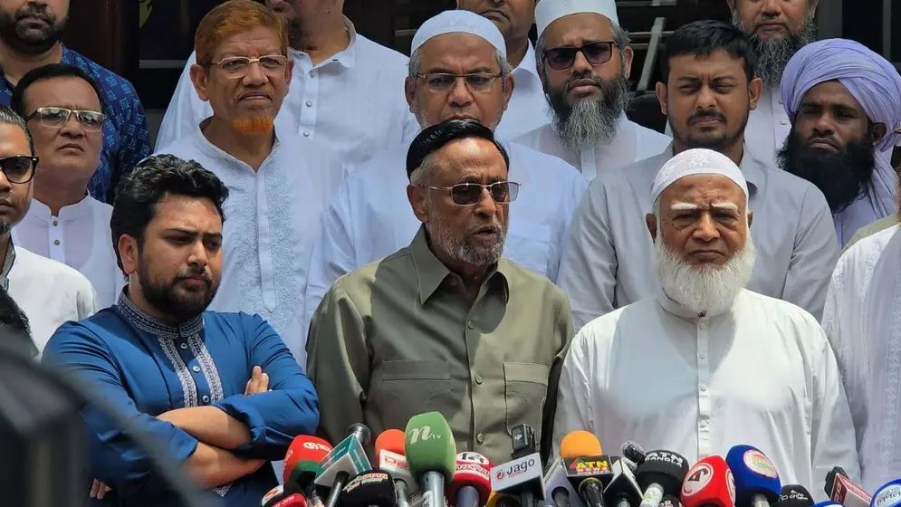 রাষ্ট্রপতি পদে ১১ দলীয় জোটের প্রার্থী কর্নেল অলি, মনোনয়ন ফরম সংগ্রহ