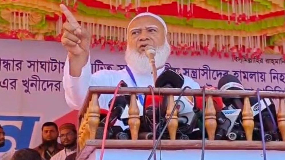 ‘ফ্যাসিবাদীদের পথে হাঁটলে মক্কায় যেতে পারবেন না, দিল্লি যেতে হবে’