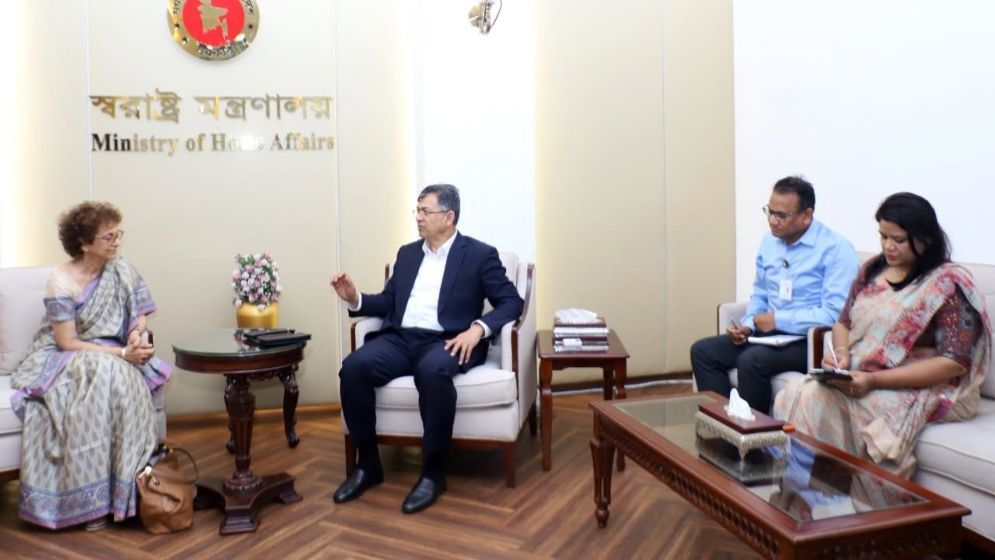 স্বরাষ্ট্রমন্ত্রীর সঙ্গে জাতিসংঘে বাংলাদেশের নতুন স্থায়ী প্রতিনিধির সৌজন্য সাক্ষাৎ