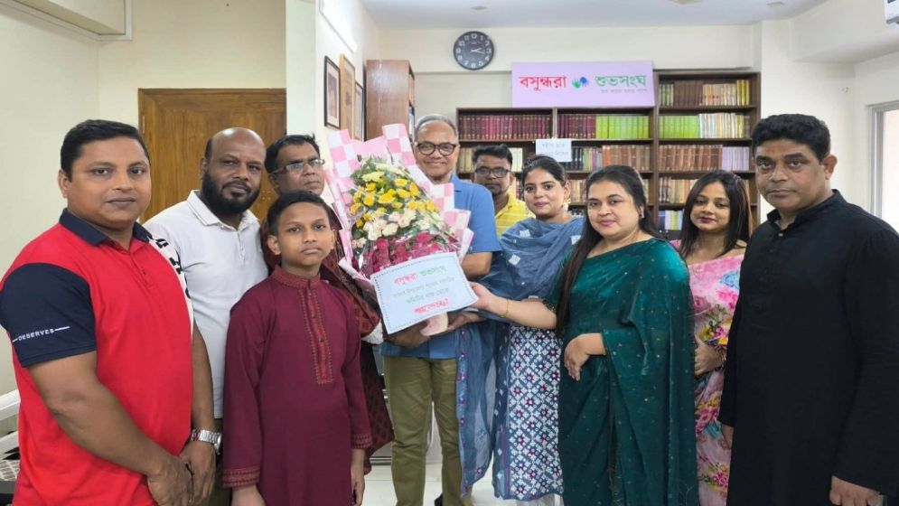 শুভ কাজের প্রত্যয়ে সমাজ বদলের স্বপ্নে এগিয়ে যেতে চান শুভসংঘের বন্ধুরা
