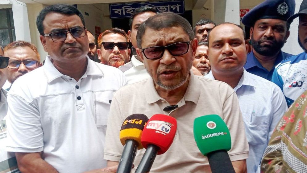 শিগগিরই ১ লাখ স্বাস্থ্যকর্মী নিয়োগ দেবে সরকার: স্বাস্থ্যমন্ত্রী