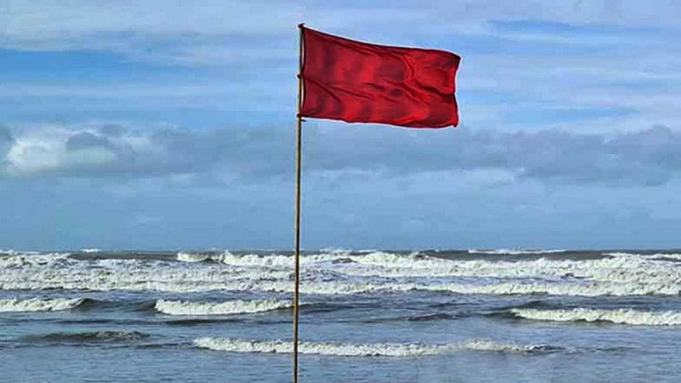 নিম্নচাপের প্রভাবে উপকূলে ঝড়ের শঙ্কা, সমুদ্রবন্দরে ৩ নম্বর সতর্কসংকেত