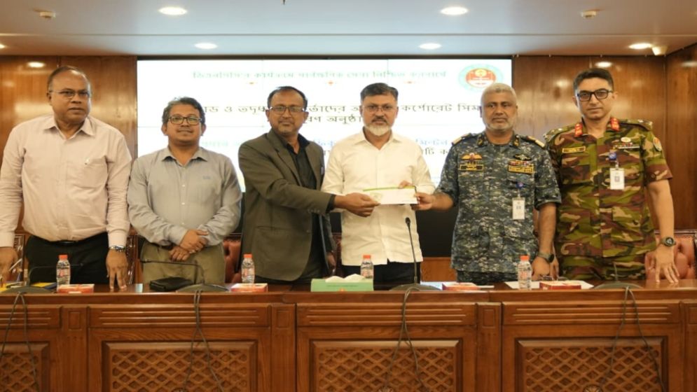 ডিএনসিসির কর্মকর্তাদের জন্য টেলিটক করপোরেট সিম বিতরণ