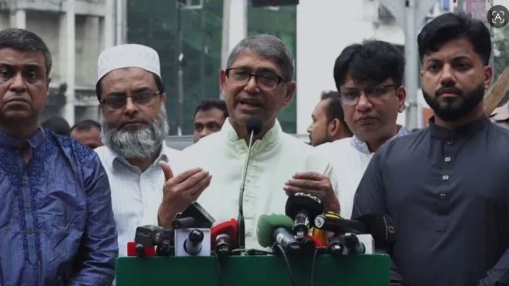 শহীদ পরিবার ও জুলাই যোদ্ধাদের সেবায় গাফিলতি নয়: মন্ত্রী