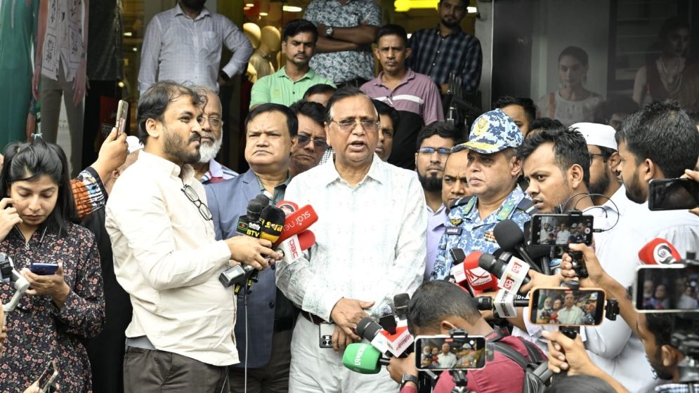 নাগরিক সেবা নিশ্চিত করতে মাঠে ডিএসসিসির সমন্বিত অভিযান