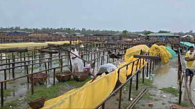 ঝড়ো হাওয়ায় লণ্ডভণ্ড কক্সবাজারের নাজিরারটেক শুঁটকি মহাল, ক্ষতি কয়েক কোটি টাকা