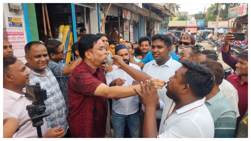 মির্জা ফখরুল রাষ্ট্রপতি হওয়ায় ঠাকুরগাঁওয়ে মিষ্টি বিতরণ, আনন্দ র‍্যালি