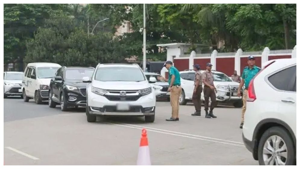 রাষ্ট্রপতির শপথ: বঙ্গভবনে প্রবেশ করছেন অতিথিরা