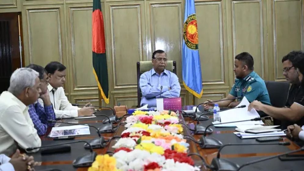 বাদামতলীতে অবৈধ পার্কিং-দোকান উচ্ছেদে ডিএসসিসির নির্দেশ